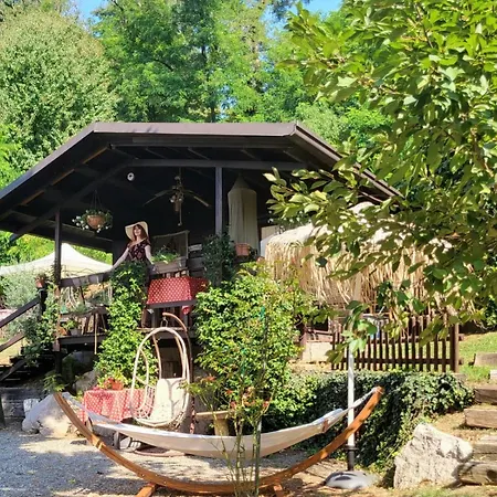 Alloggio per agriturismo Relais Cascina Al Campaccio Taino